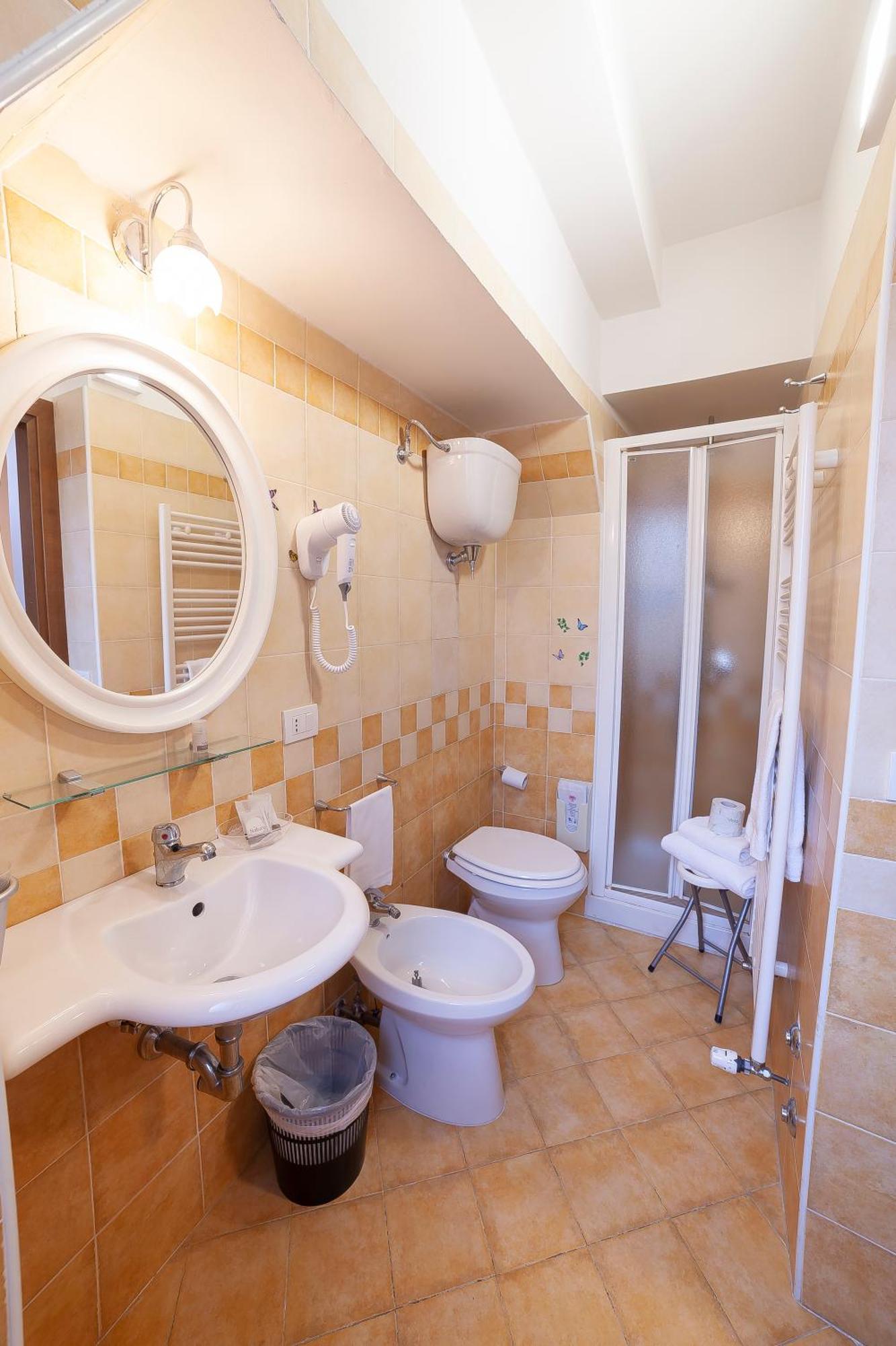 Hotel Pax Assisi Bagian luar foto