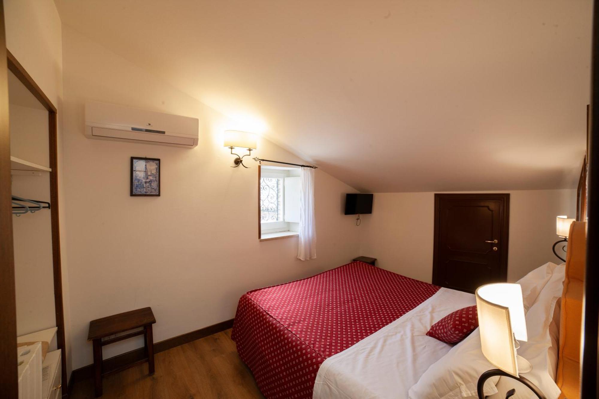 Hotel Pax Assisi Bagian luar foto