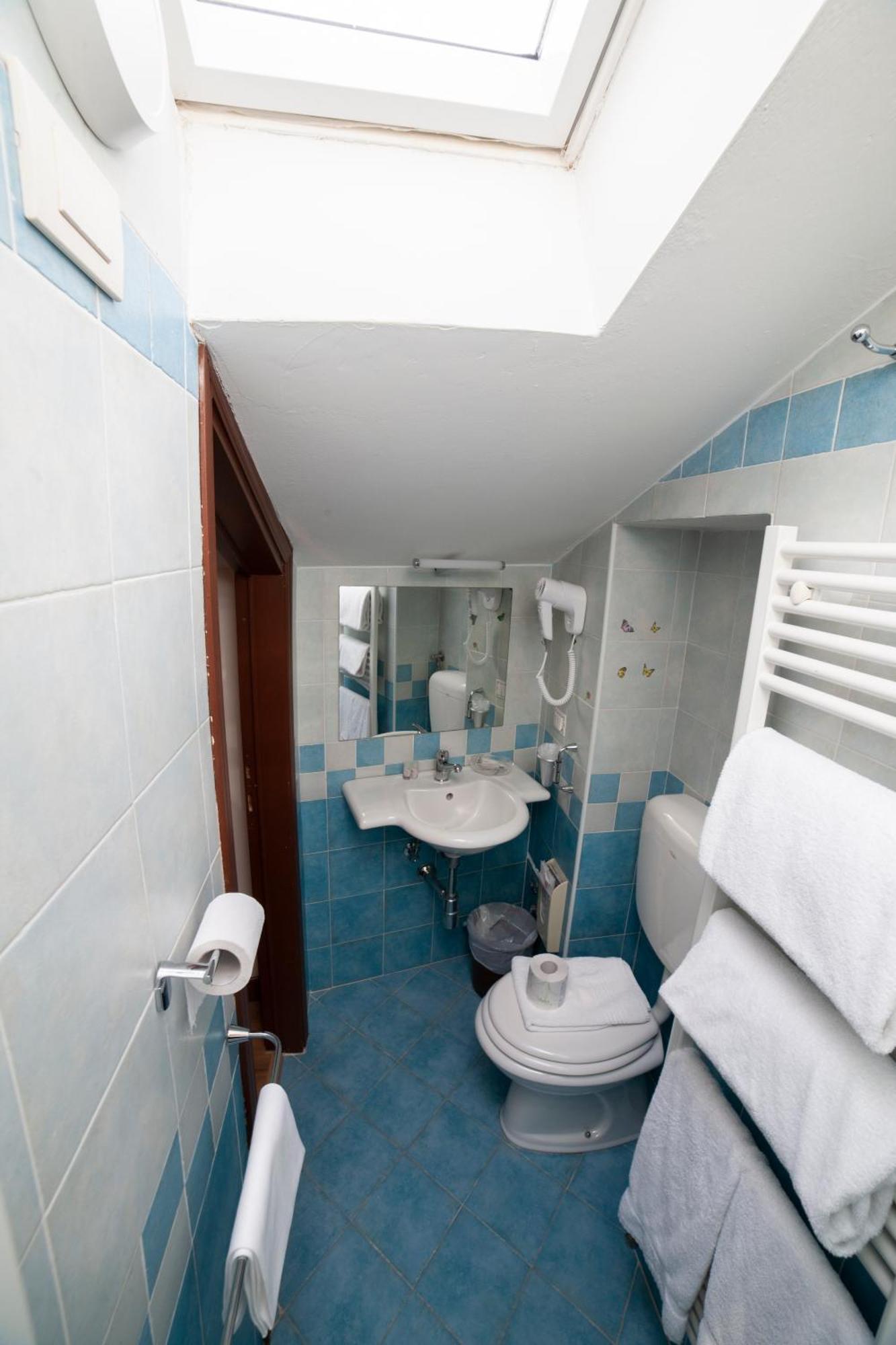 Hotel Pax Assisi Bagian luar foto