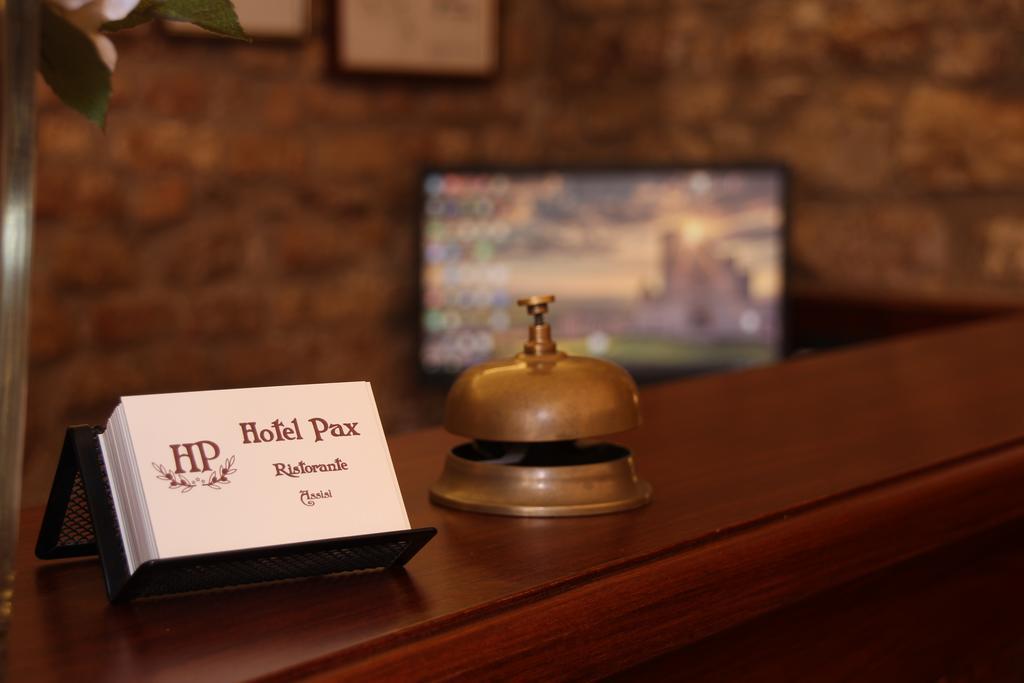 Hotel Pax Assisi Bagian luar foto
